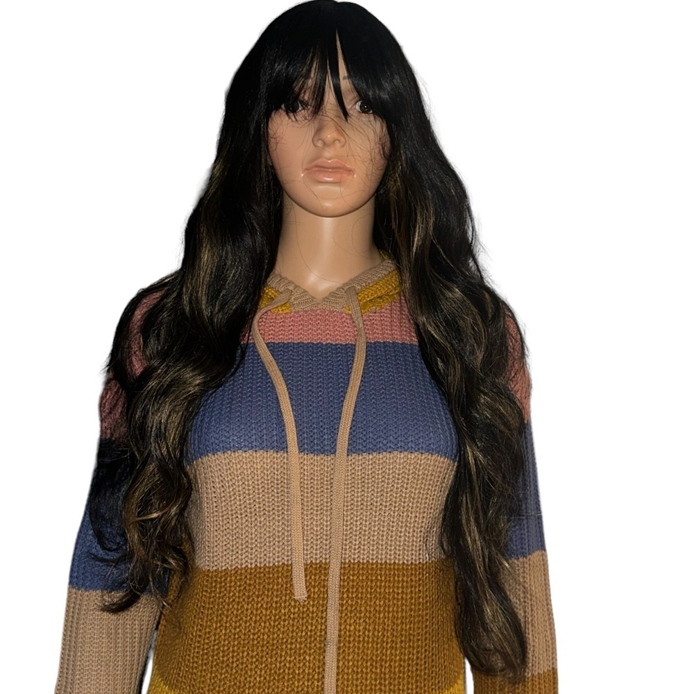 Nel’s Wigs long wavy dark brown with blonde highlights wig